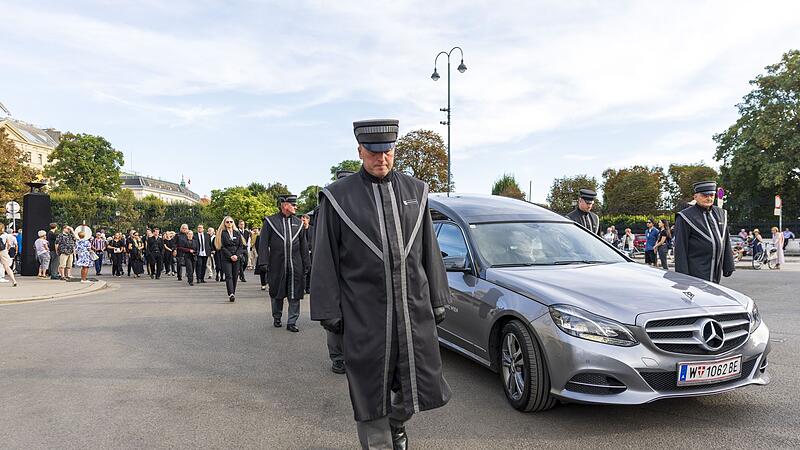Verabschiedung von Burgtheaterdirektor Peymann