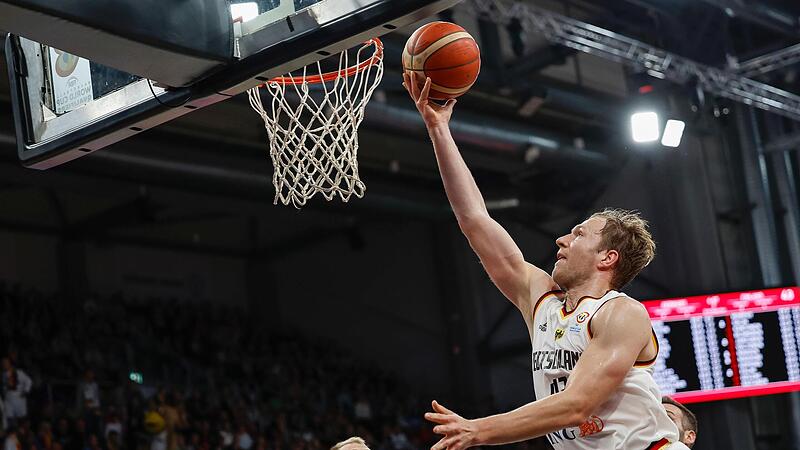 Christian Sengfelder erzielt zwei seiner 19 Punkte. Christian Sengfelder erzielt zwei seiner 19 Punkte.