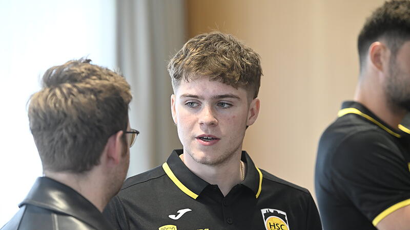 Ola Jakup Gaard Olsen im Gespr&auml;ch mit Sportredakteur Tobias Ebner im Sommer.