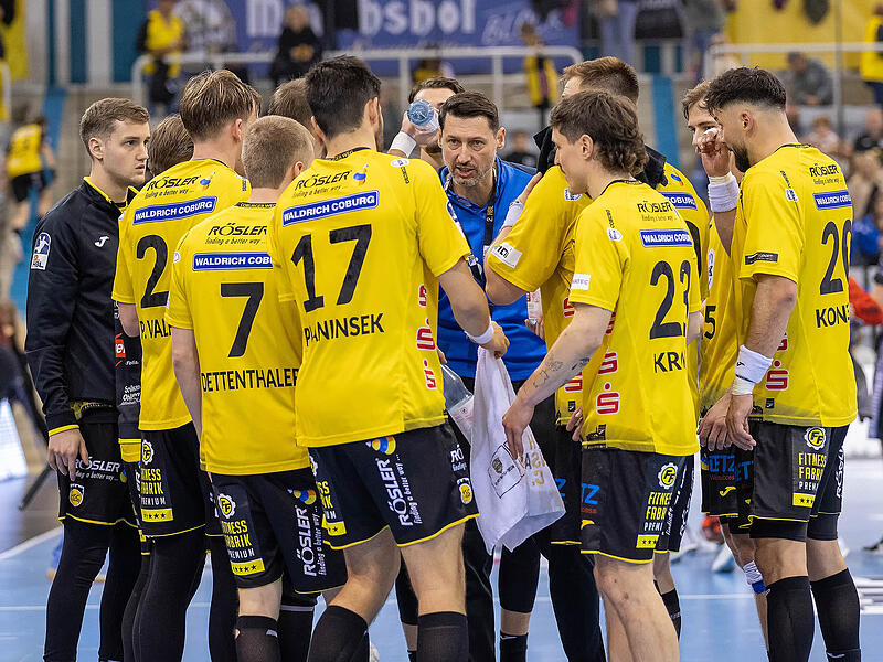 Redete seiner Mannschaft ins Gewissen: HSC-Trainer Anel Mahmutefendic.