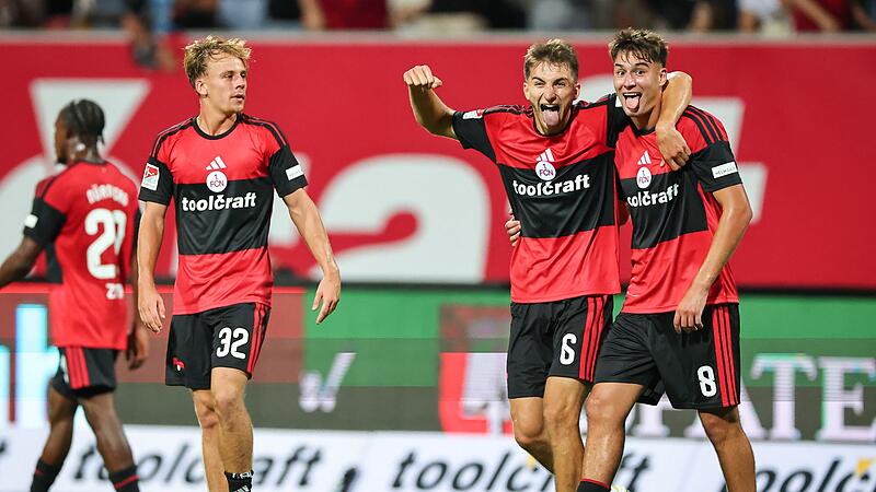 1. FC Nürnberg - Arminia Bielefeld 1. FC Nürnberg - Arminia Bielefeld