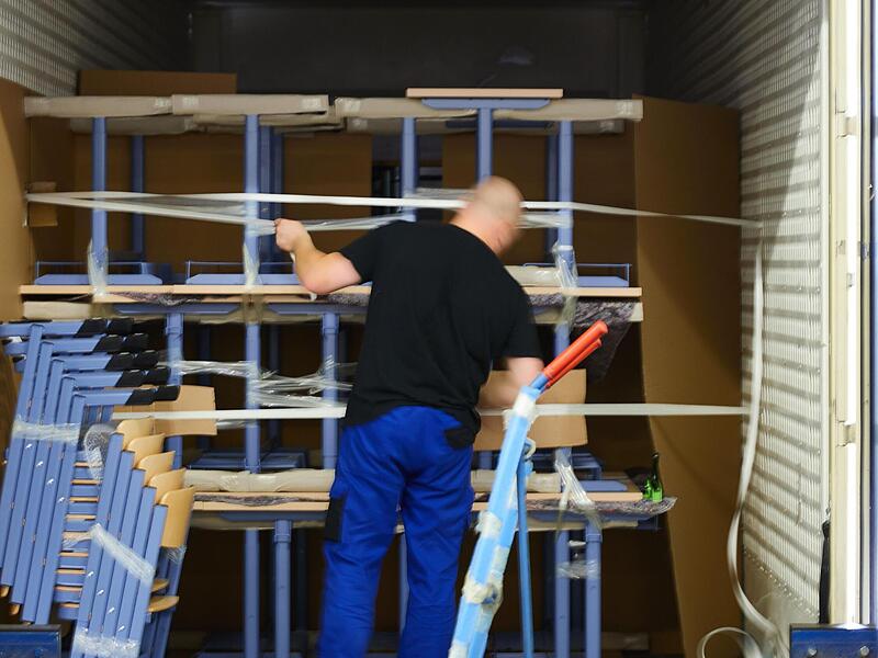 Am Standort in Eisleben (Sachsen-Anhalt) lässt die Haba-Familygroup Schulmöbel produzieren.