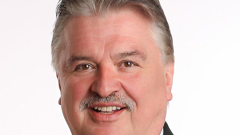 “Es sind einschneidende Änderungen unseres Zuwanderungsrechts und der damit verbundenen Versorgungssysteme erforderlich“, sagt Landrat Klaus Peter Söllner.