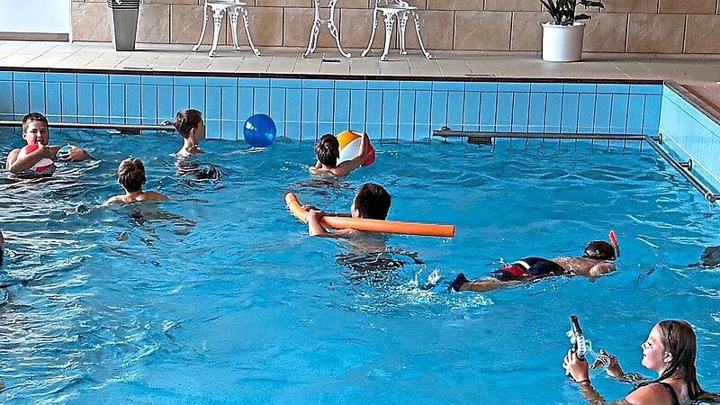 Im Schwimmbad des Kur-stifts. Hans-Karl Diederich Im Schwimmbad des Kur-stifts. Hans-Karl Diederich