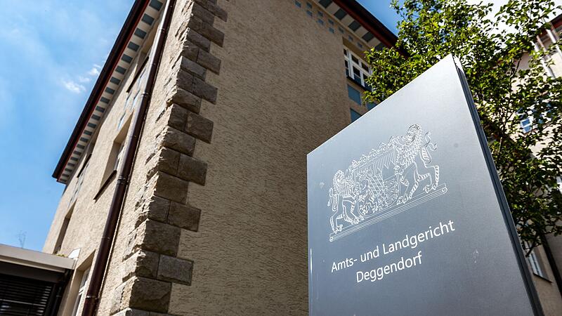 Amts- und Landgericht Deggendorf Amts- und Landgericht Deggendorf