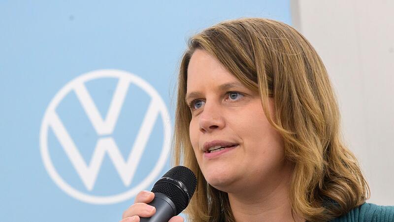 Julia Willie Hamburg bei VW Nutzfahrzeuge Julia Willie Hamburg bei VW Nutzfahrzeuge