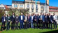 In Bayreuth versammelten sich die scheidenden sowie die neu eingef&uuml;hrten Mandatstr&auml;ger in Oberfranken zum Gruppenbild.