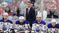 Leon Draisaitl (2. v. links) gilt als einer der besten Eishockeyspieler der Welt. Vor elf Jahren zog ihn sein Team Edmonton Oilers in der ersten Runde. Selbiges Team hatte im Vorfeld des Drafts 2025 auch schon mit Carlos Händel Kontakt...