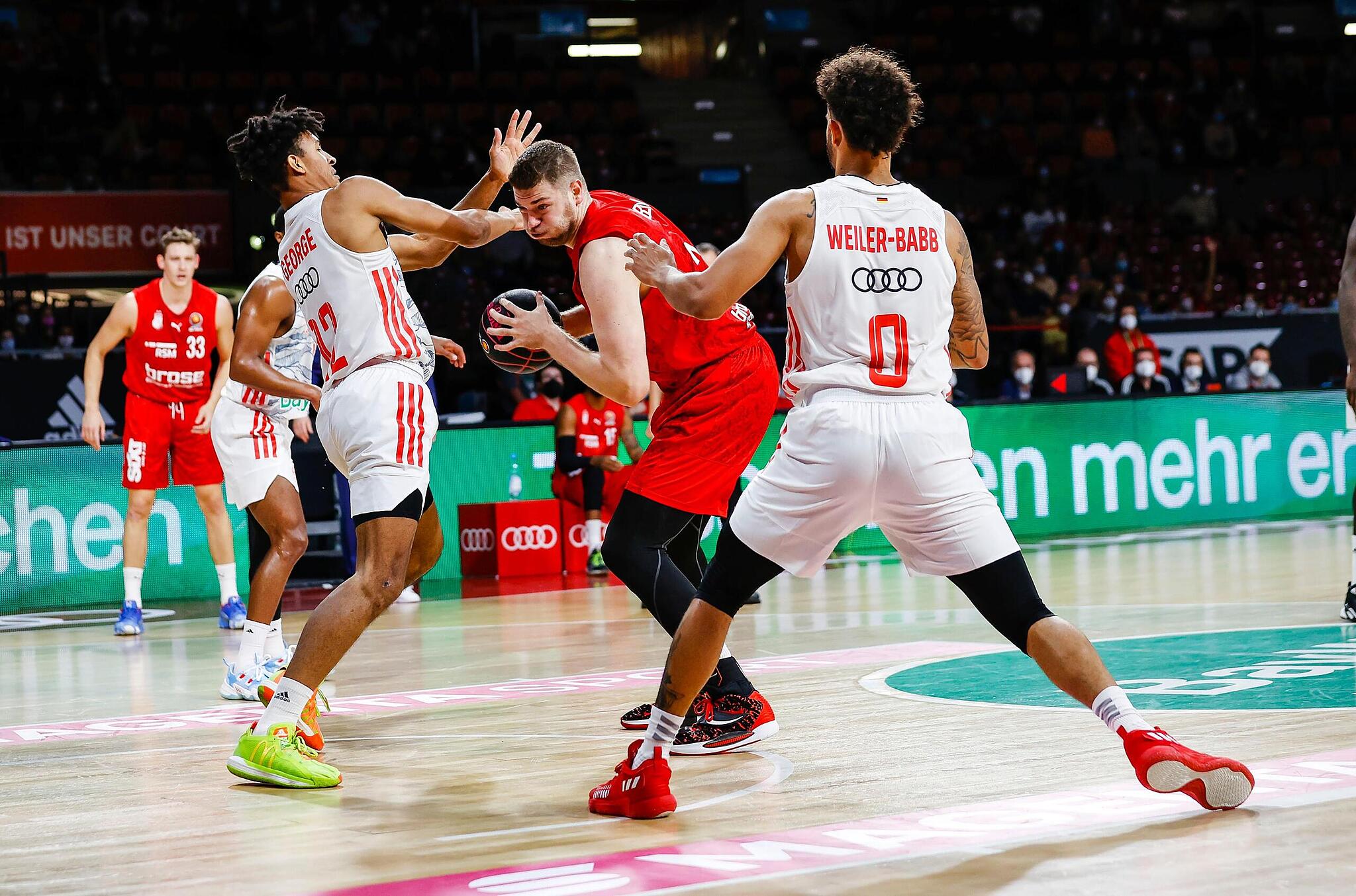 Basketball Bundesliga Brose Bamberg Empfangt Den Fc Bayern Munchen Zum Sudderby