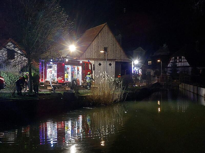 Brand in einem Kuhstall in Lahm