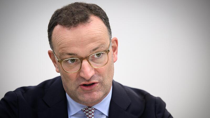 Die Lebensarbeitszeit soll &uuml;ber den Rentenbeginn entscheiden, findet CDU-Politiker Jens Spahn.