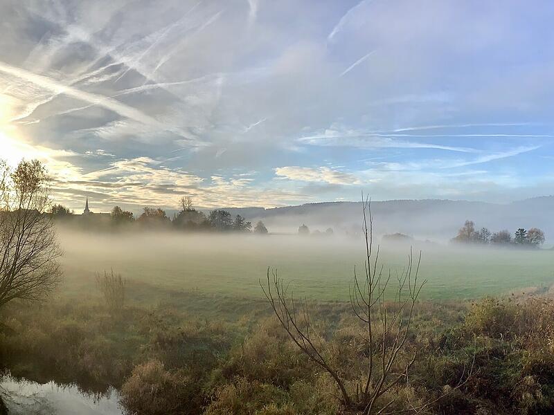 „Was für ein wunderschöner Herbstmorgen im Hammelburger Saaletal“, schreibt uns Bianca Volkert.