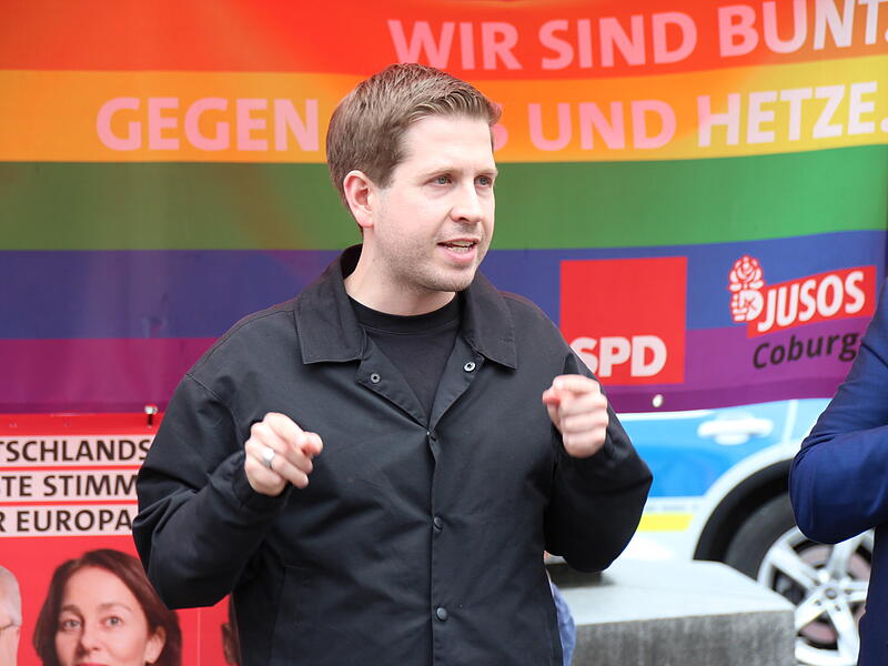 AfD und D&ouml;nerpreis: SPD-Generalsekret&auml;r Kevin K&uuml;hnert in Coburg vor Europawahl