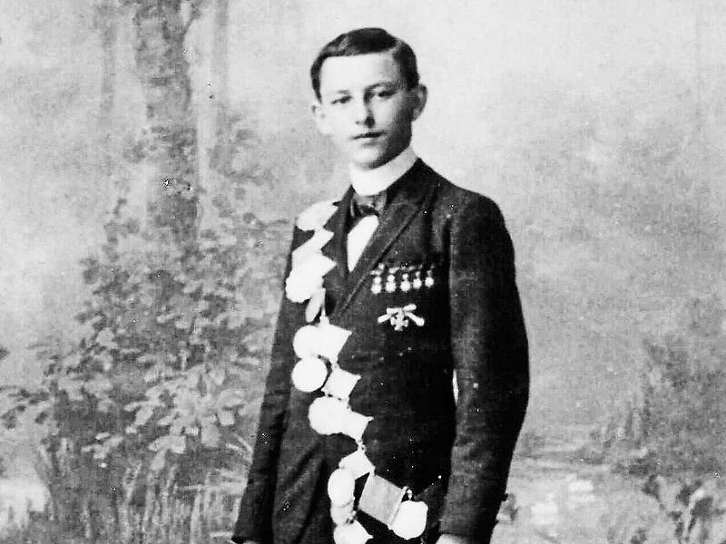 Adolph Pretzschner wurde im Jahr 1889 schon mit 15 Jahren Schützenkönig. Archiv Schützengesellschaft Kronach Adolph Pretzschner wurde im Jahr 1889 schon mit 15 Jahren Schützenkönig. Archiv Schützengesellschaft Kronach