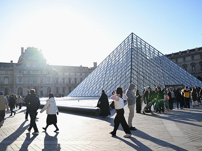Louvre in Paris