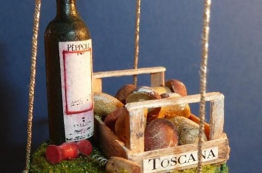 Otto Leidenberger zeigt bei der Ausstellung Kunst vor Ort in Bad Brückenau Miniaturen. Hier die Toscana.