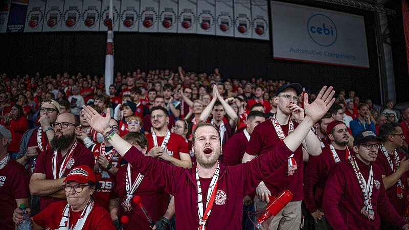 Die Fans der Bamberg Baskets.