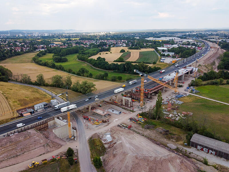Ein Mega-Projekt: Zwischen den Autobahnkreuzen Biebelried und Kreuz Fürth/Erlangen werden 76 Kilometer der A3 ausgebaut Ein Mega-Projekt: Zwischen den Autobahnkreuzen Biebelried und Kreuz Fürth/Erlangen werden 76 Kilometer der A3 ausgebaut.