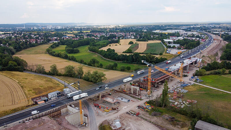 Ein Mega-Projekt: Zwischen den Autobahnkreuzen Biebelried und Kreuz Fürth/Erlangen werden 76 Kilometer der A3 ausgebaut Ein Mega-Projekt: Zwischen den Autobahnkreuzen Biebelried und Kreuz Fürth/Erlangen werden 76 Kilometer der A3 ausgebaut.