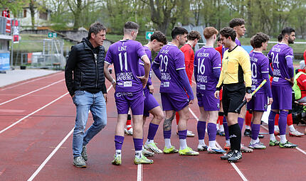 Noch vier Spiele ist Michael Hutzler (links) beim FC Eintracht Interimstrainer. Das Team k&ouml;nnte sich zur neuen Saison auf zahlreichen Positionen ver&auml;ndern.