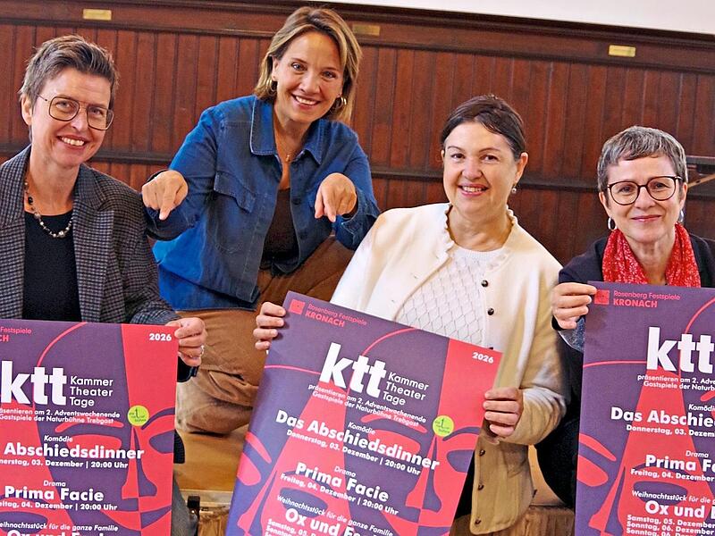 Vorfreude auf die Kammer-Theater-Tage bei (vorne von links) der k&uuml;nstlerischen Leiterin Anja Dechant-Sundby, B&uuml;rgermeisterin Angela Hofmann, Tourismus-Chefin Dr. Kerstin L&ouml;w sowie (hinten) Uli Noll vom Medienpartner Radio Eins.Heike Sch&uuml;lein