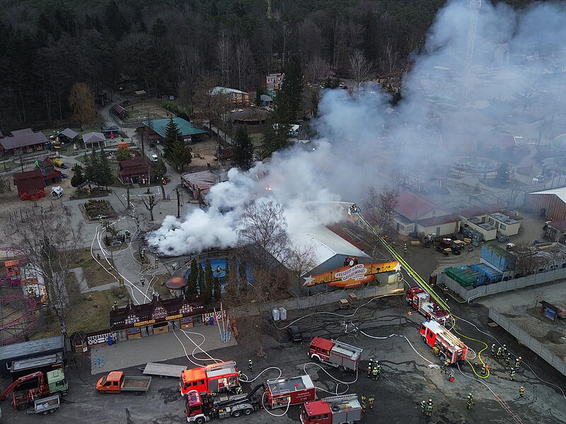 Feuer im Freizeitland GeiselwindFeuer im Freizeitland Geiselwind Feuer im Freizeitland GeiselwindFeuer im Freizeitland Geiselwind
