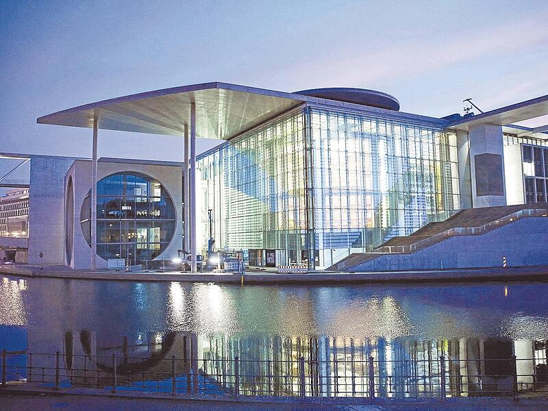 Eigentlich sollte der Anbau des Marie-Elisabeth-L&uuml;ders-Hauses nahe dem Bundestag von Abgeordneten und Mitarbeitern  Anfang 2026 bezogen werden.