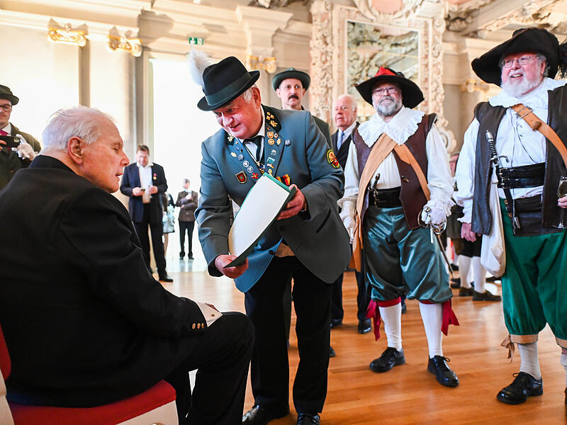 Gro&szlig;er Empfang in Coburg: Mehr als 200 geladene G&auml;ste gratulierten Andreas Prinz von Sachsen-Coburg und Gotha zum 80. Geburtstag.