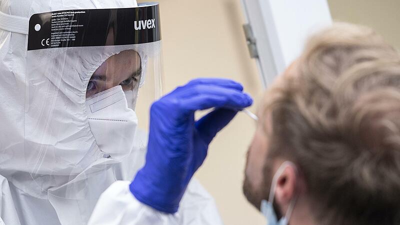 2021 trieb Corona im vollen Umfang sein Unwesen im Landkreis Forchheim. Zum Herbst 2025 scheint der Virus eine kleine R&uuml;ckkehr zu machen.