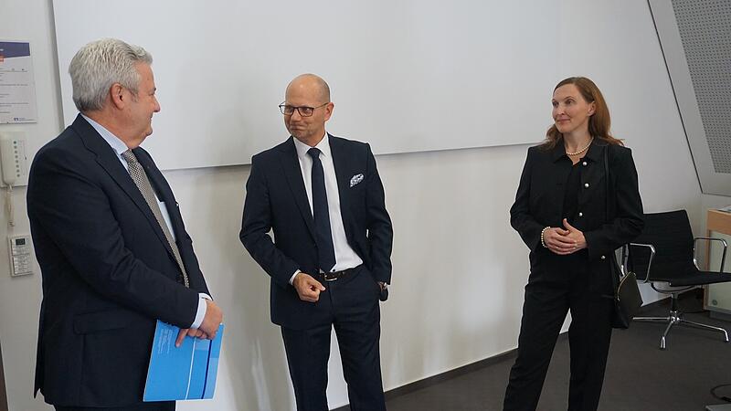 Empfang bei VR Bank Forchheim: Matthias Gra&szlig;mann, Alexander Brehm und Gerlinde Groitl (von links)