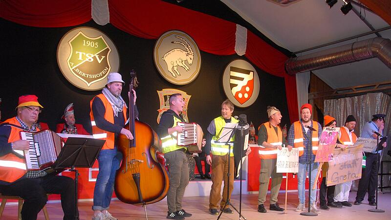 Die Herren der Achter-B&uuml;tt nahmen als Klimaaktivisten Greta Thunberg auf die Schippe.