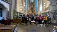 Musikalisches Wiedersehen nach 30 Jahren: Der ehemalige Jugendchor lädt am Samstag in die Petrikirche ein.