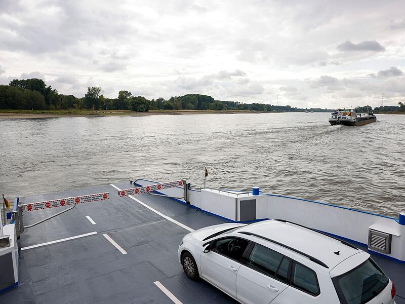 Steigende Pegelst&auml;nde - Rhein-F&auml;hren fahren wieder