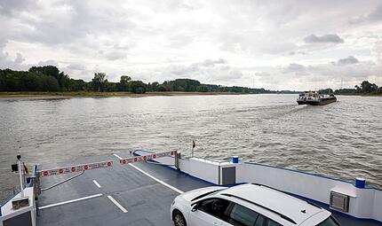Steigende Pegelstände - Rhein-Fähren fahren wieder Steigende Pegelstände - Rhein-Fähren fahren wieder