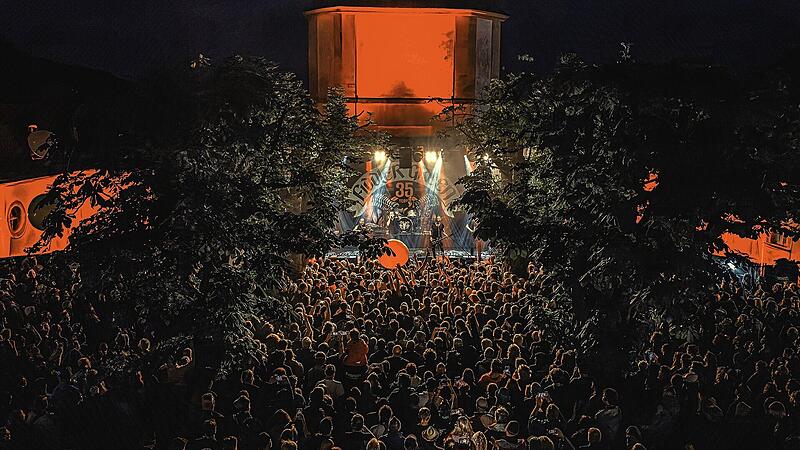 Wahnsinn, wie die Menschen am Wochenende in Bammersdorf wieder gerockt haben. Das lag auch an Headliner Fiddler's Green - aber bei weitem nicht nur.