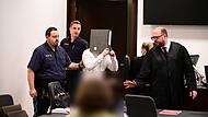 Ein Mann aus Heroldsberg hat seine dreijährige Patentochter sexuell missbraucht und vergewaltigt. Deshalb mussten er und ein Bekannter sich am Donnerstag vor dem Landgericht Nürnberg-Fürth verantworten.