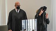 Legt Revision gegen das Urteil ein: Rechtsanwalt Alexander Schmidtgall, hier  w&auml;hrend des Prozesses am Bamberger Landgericht mit der Verurteilten Cornelia S.Forchheim & Fr&auml;nkische Schweiz