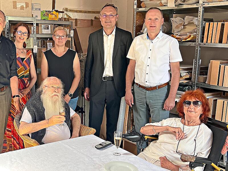 Gratulantenschar zur Mittagszeit: Herman de Vries feierte seinen 95. Geburtstag in Eschenau.Wolfgang Aull