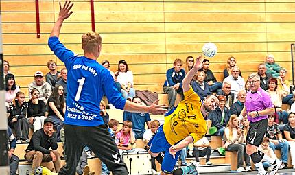 Kunstadts Marco Scholz steuerte beim 38:24-Heimerfolg der HGK neun Treffer bei.