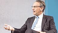 Jörg Kukies (SPD) kennt beide Seiten. Der frühere Juso-Chef hatte einen Job in der Hochfinanz und wurde dann Wirtschaftspolitiker. Kukies ist sich sicher, dass Deutschland das Potenzial hat, die tiefe Wirtschaftskrise zu überwinden.