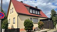 Auch das fast hundert Jahre alt Wohnhaus in der Konrad-Adenauer-Straße im Eckentaler Ortsteil Büg kommt unter den Hammer. Auch das fast hundert Jahre alt Wohnhaus in der Konrad-Adenauer-Straße im Eckentaler Ortsteil Büg kommt unter den Hammer.