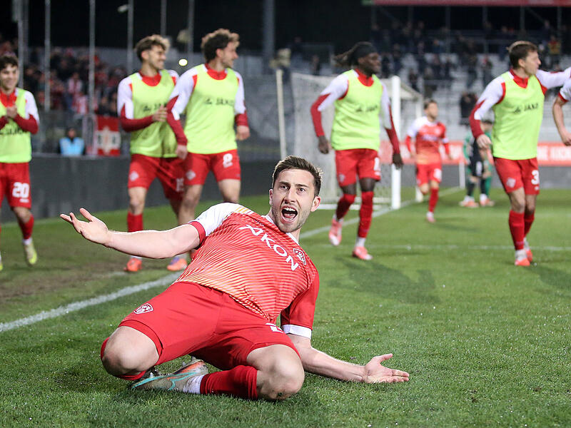 Bayerischer Toto-Pokal: W&uuml;rzburger Kickers - Wacker Burghausen