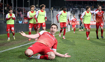 Bayerischer Toto-Pokal: W&uuml;rzburger Kickers - Wacker Burghausen