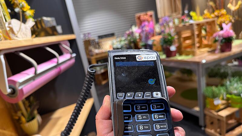 Im Forchheimer Blumenladen Betz k&ouml;nnen Kunden k&uuml;nftig auch einkaufen, wenn kein Personal da ist.