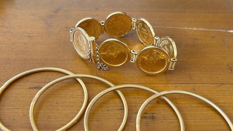 Urlauber schmuggeln massenweise Goldschmuck