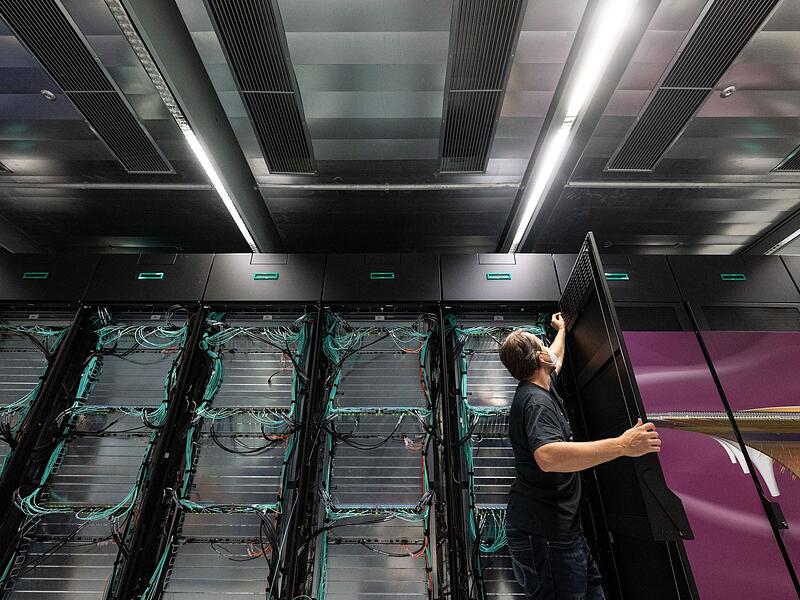 H&ouml;chstleistungsrechenzentrum Stuttgart