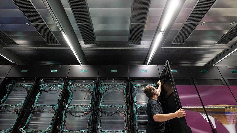 H&ouml;chstleistungsrechenzentrum Stuttgart