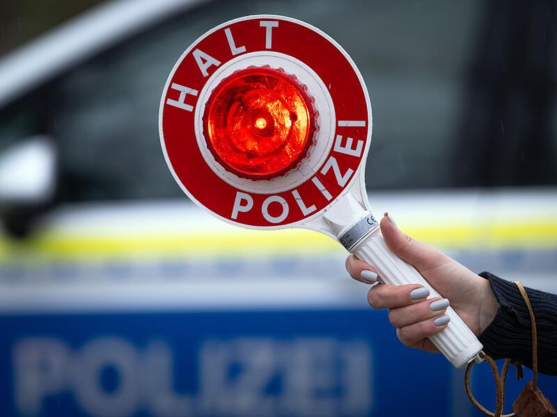 Verkehrskontrolle eines Seniors Verkehrskontrolle eines Seniors