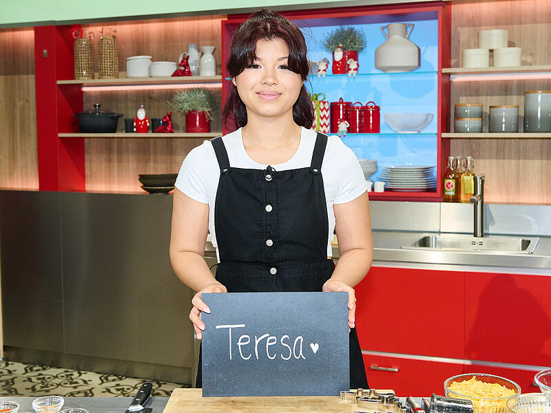 Teresa Kippelt während bei Die Küchenschlacht im ZDF
