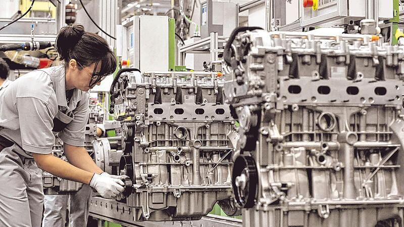 Was wird aus dem Verbrenner-Aus? Schwarz-Rot hat dazu noch keine gemeinsame Position gefunden. Aber auch in Br&uuml;ssel liegt noch vieles im Ungewissen. Bald wird die EU &uuml;ber das Schicksal des Verbrennungsmotors entscheiden.   